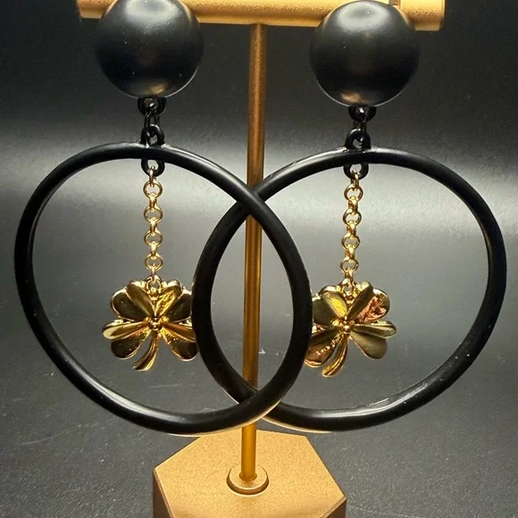 Catwalk Jon - Gold and Black Clover Hoop Earrings - Picture 2 of 4